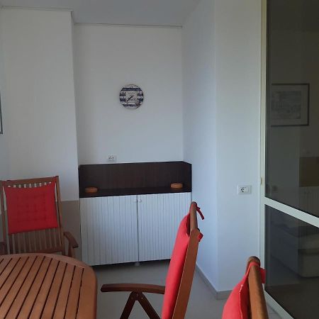 M&I Beach Apartment With Sea View Дуррес Экстерьер фото
