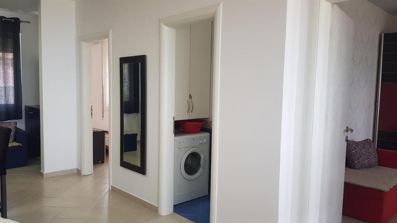 M&I Beach Apartment With Sea View Дуррес Экстерьер фото